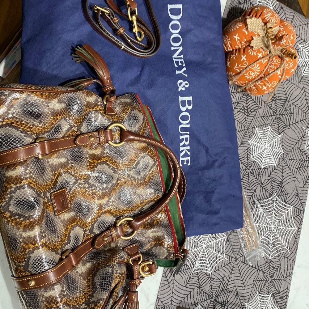Dooney Bourke purse